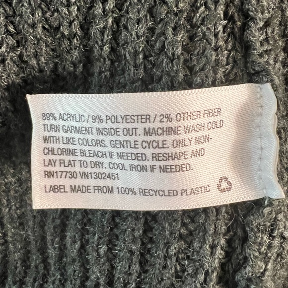 Merona Gray Sweater, Tunic length - Picture 4 of 6